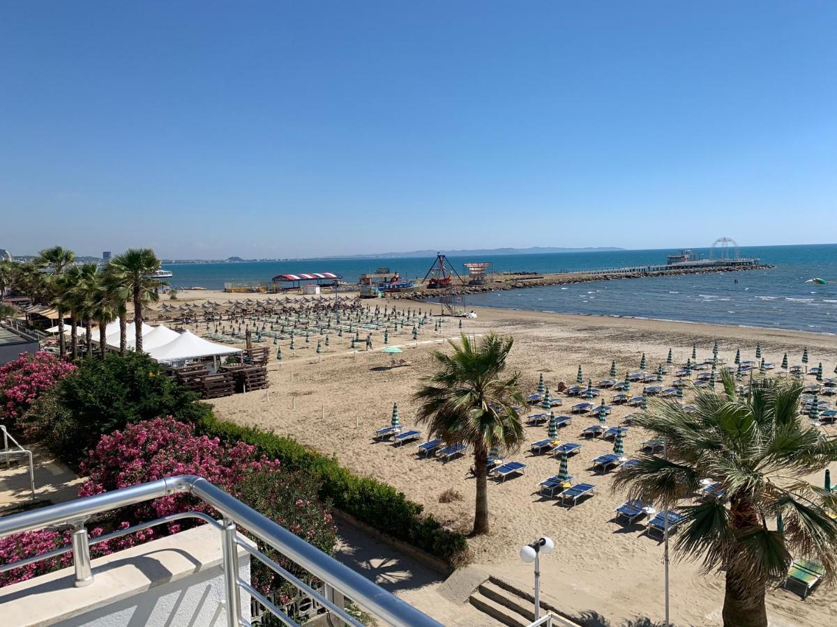 Wave Beachfront Apartments Durres Exterior photo