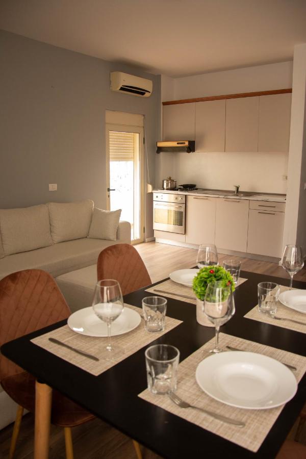 Wave Beachfront Apartments Durres Exterior photo